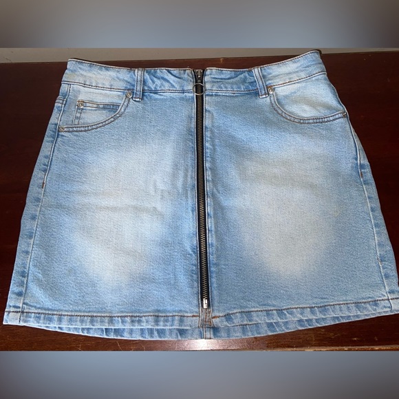 Kendall&Kylie Denim Skirt - Picture 1 of 4